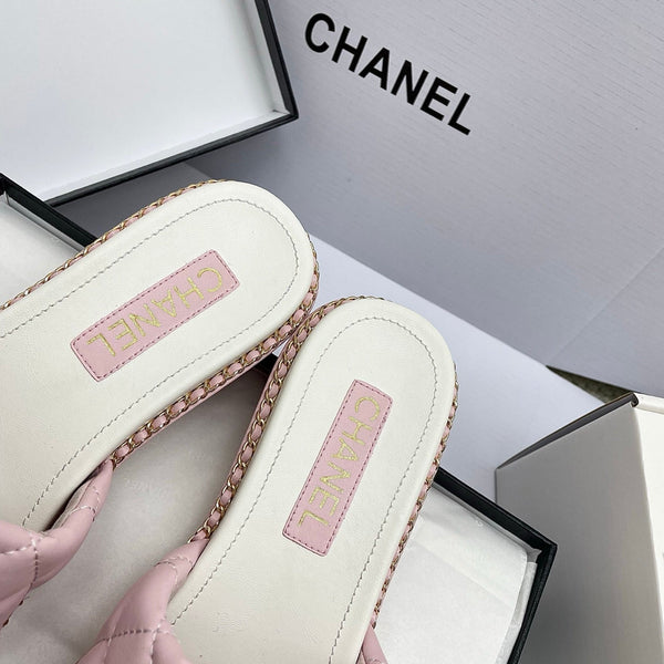 CC 26SS Pink White Gold Quilted Lambskin 726541