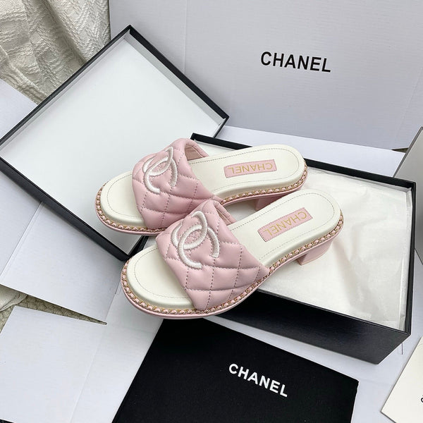 CC 26SS Pink White Quilted Lambskin 726543
