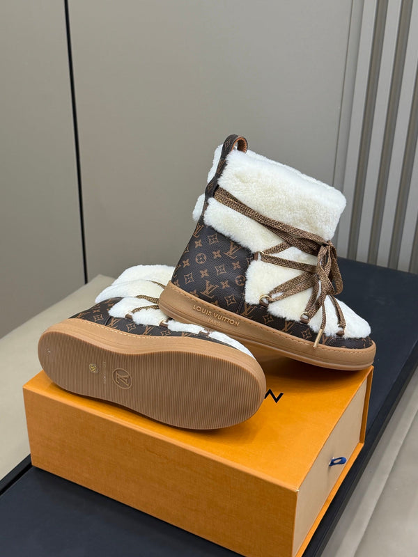 LV 25 Snow Boots Brown White Leather Wool 576936