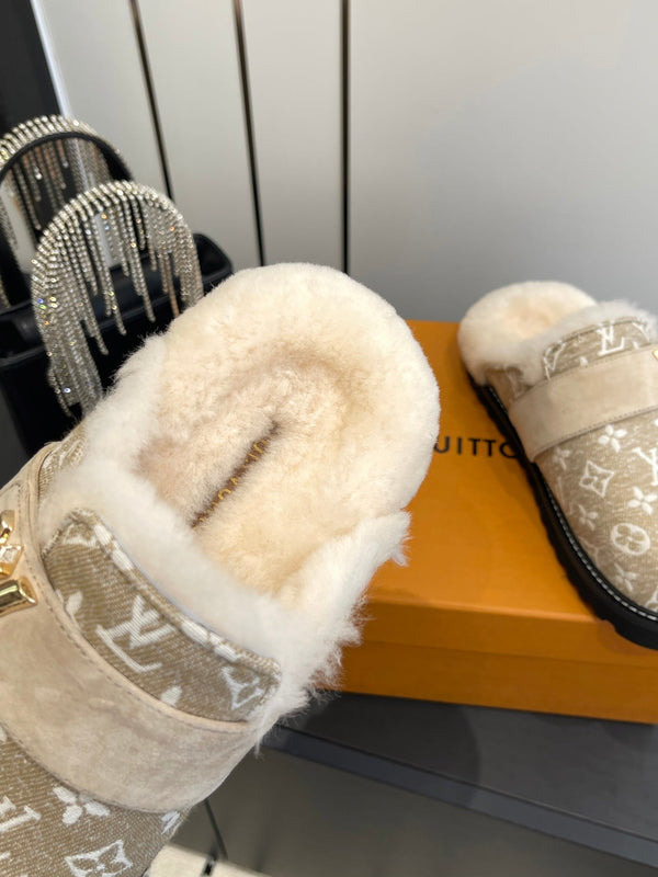 LV Cosy Flat Slippers Comfort Clog Beige Leather Monogram Fur 533469