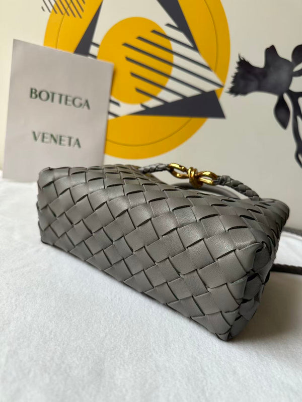 BV Small Andiamo Bag 20cm Grey Intrecciato Leather 291448