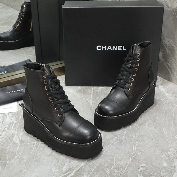 CC 24 Interlocking Logo Combat Boots 100mm Black Lambskin 432652
