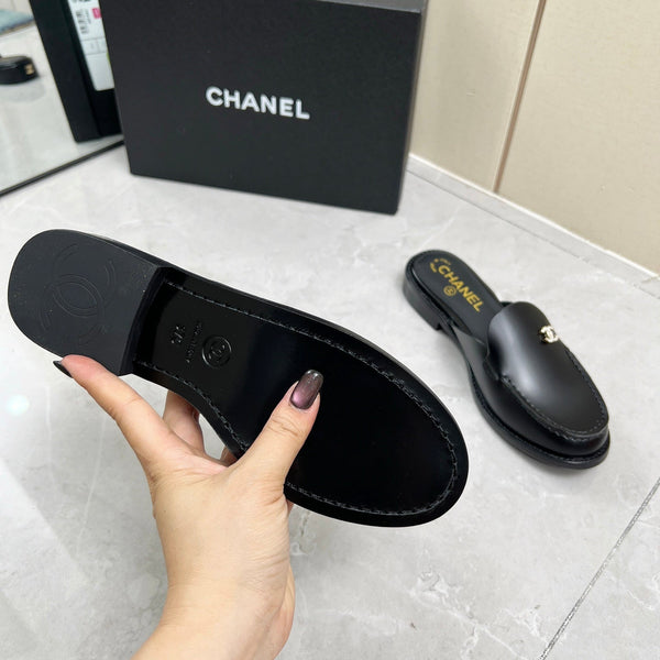 CC 25C Mule Black Calfskin