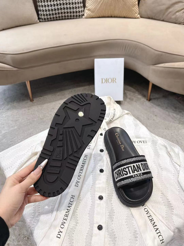 CD 26s Platform Sandals Black Cream Leather Fabric 944463