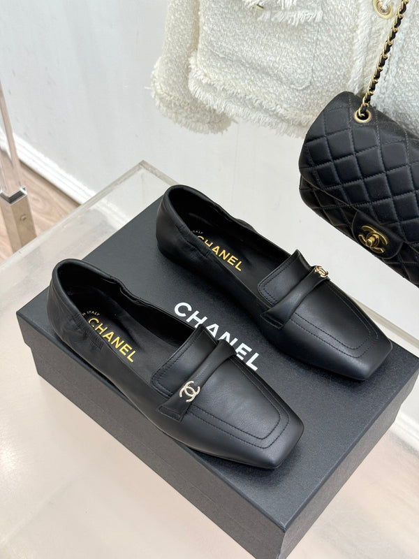 CC FW26 Loafers Flat Leather 188223