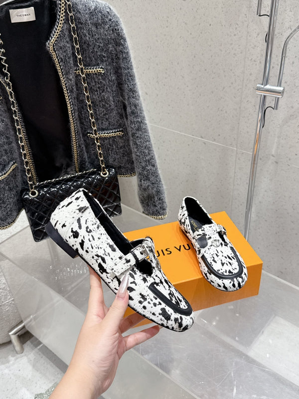 LV Soho Flat Loafer Black White Leopard Horsehair 610854