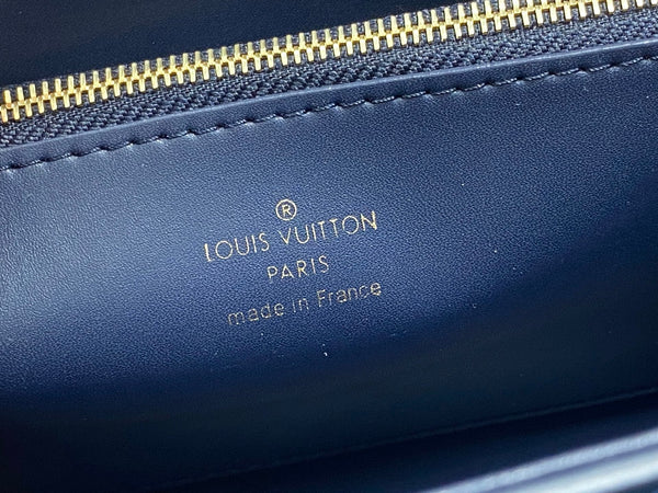 Twist MM Slim 23cm Navy Calfskin