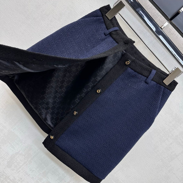 GC 26s Tweed Mini Skirt Contrast Trim Gold Buttons Navy Blue Polyester Rayon 427680