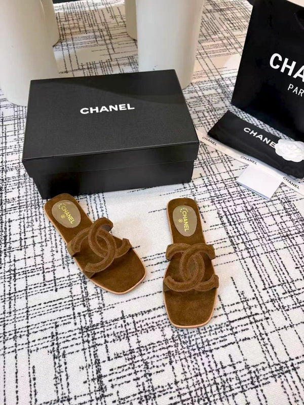 CC 26s Open-toe Sandal Coffee Suede 681946