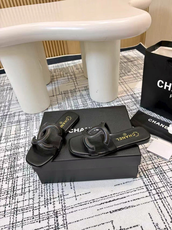 CC 26s Open-toe Sandal Black Sheepskin 681947