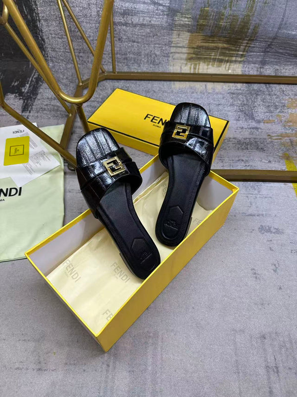 FF FFold Leather Slides Black Leather 826542