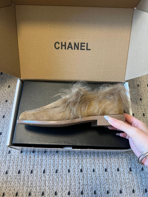 CC 26 Furry Loafer Light Brown Suede Kidskin and Shearling Lambskin 592925