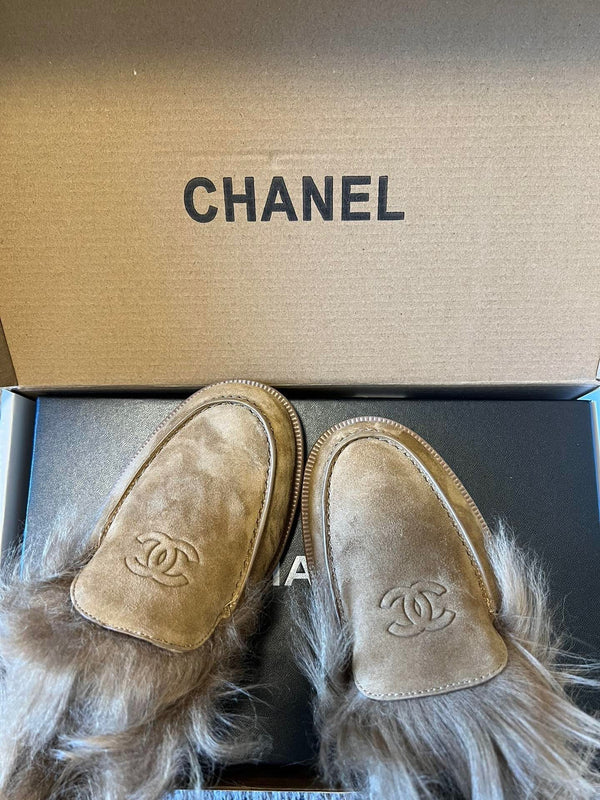 CC 26 Furry Loafer Light Brown Suede Kidskin and Shearling Lambskin 592925