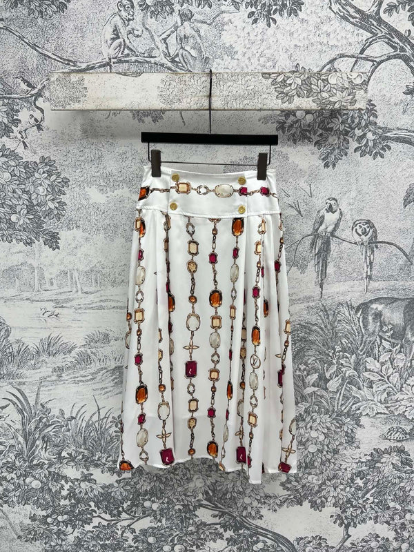 LV 25 Decorative Pattern Gemstone Chain Pleated Skirt White Poliester