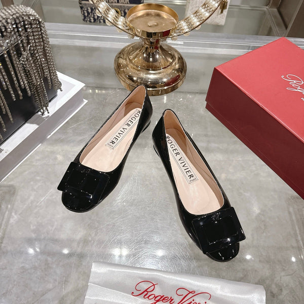 Roger Vivier 26s U Look Ballet Flat Black Leather 679810