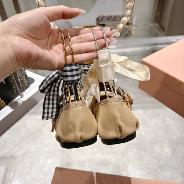 Miu 26s Ballerinas Beige Leather 679787