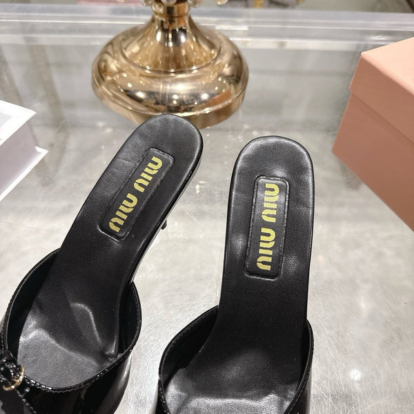 Miu Mules With Buckle Black Patent Leather 751336