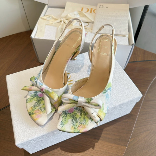 CD 26s J'Adior Slingback Sandals White Multicolor Floral Canvas 150512