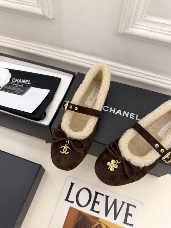 CC 26s Mary Jane Coffe Suede Shearling 111928