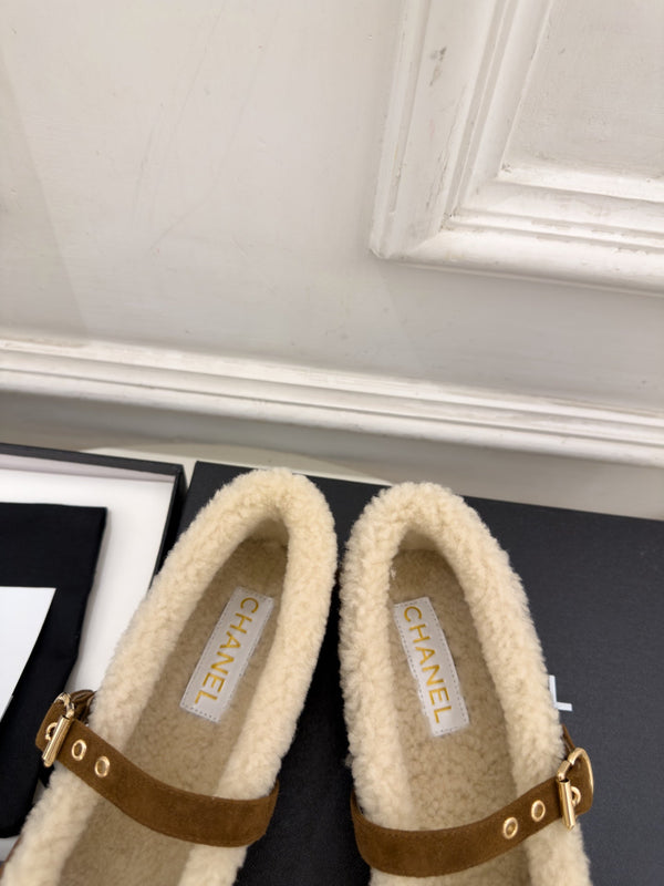 CC 26s Mary Jane Dark Brown Suede Shearling 111929