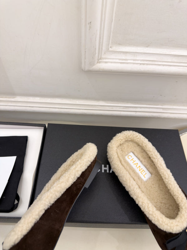 CC 26s Mules Brown Suede Shearling 111935