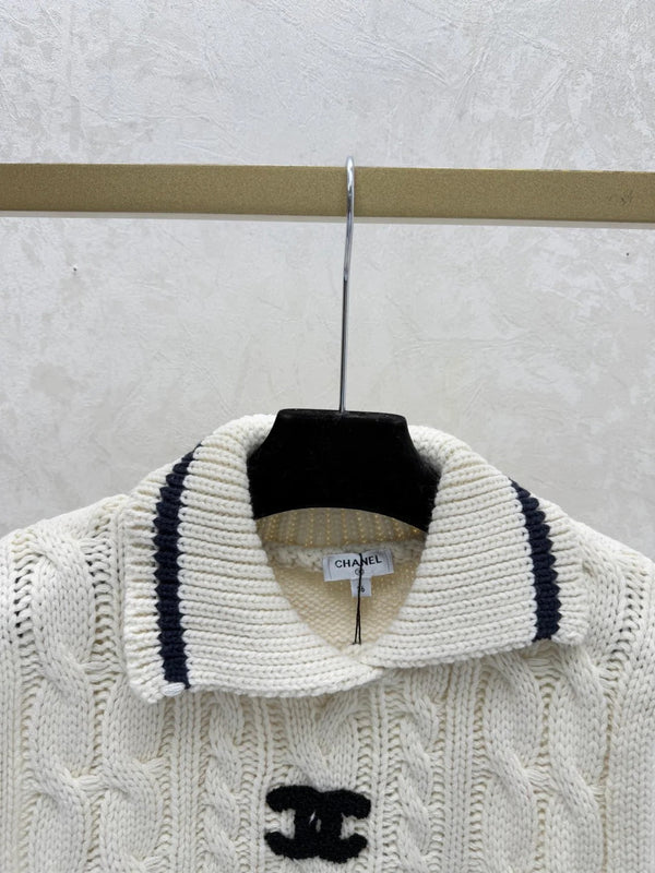 CC 26 Collared Knitted Vest Red and Cream Wool 331417