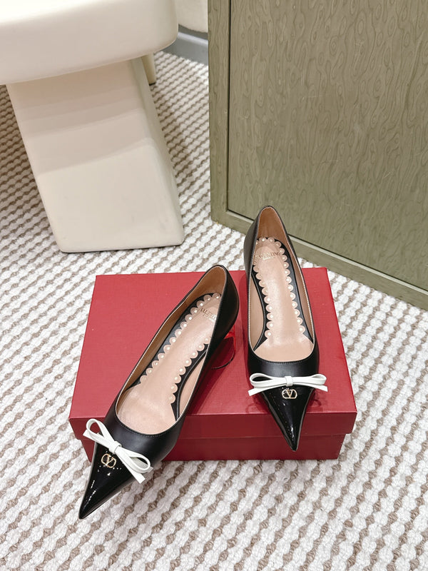 VT 26s Pump 45 Black Genuine Leather 612251