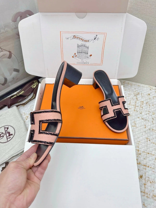 HM 26ss Oran Sandals 50 Light Pink Black Sheepskin Rhinestone 625235