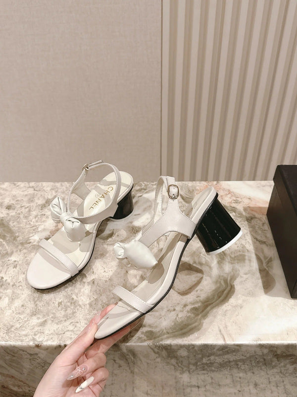 CC 26s Bow Sandals 55 White Cowhide 658465