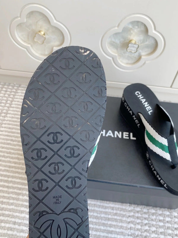 CC 26s Thong Sandals 65 Black White Green Rubber Leather 647676