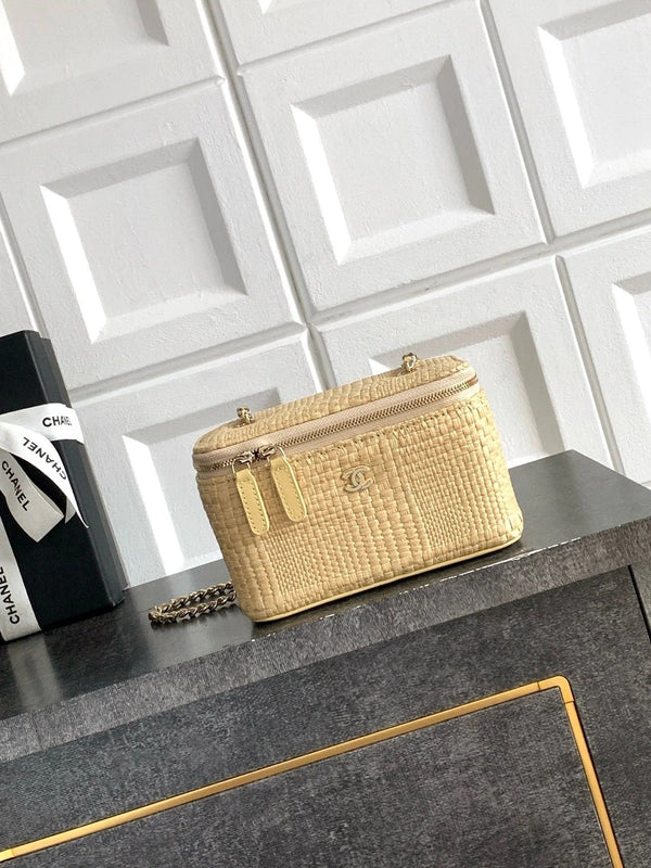 CC 2026 Box Bag 19.5cm Straw Leather 157109