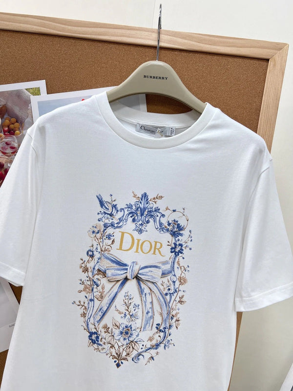 CD 2026 Blue and White Porcelain Bow Print Short-Sleeve T-Shirt 458635