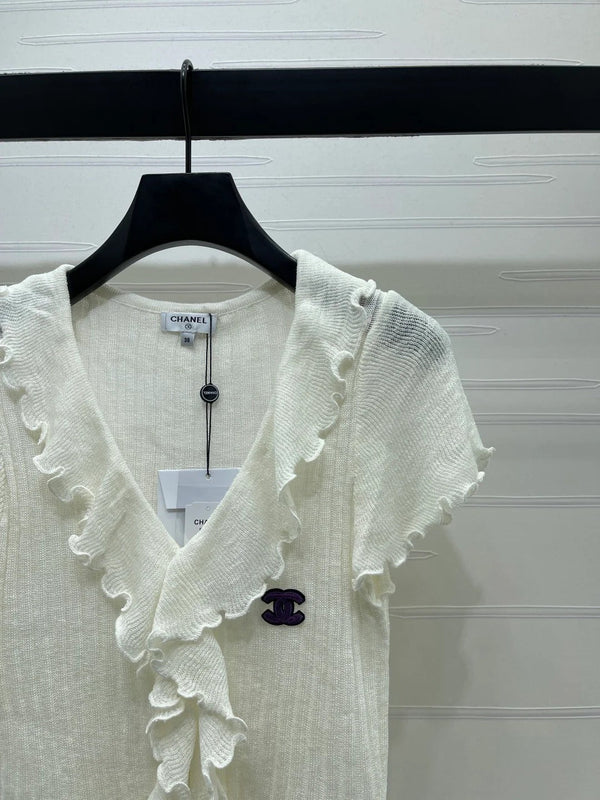 Chanel 2026 Ruffled Knit V-neck Short-sleeved T-shirt White Wool 356523