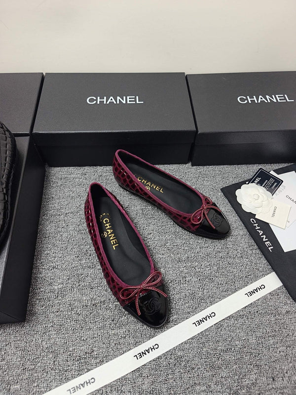 CC 2026 Crocodile Embossed Ballet Flat Glossy Calfskin 855991