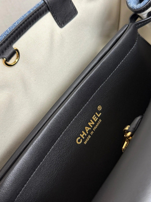 CC 2026 Shopping Bag Black mix Burgundy Calfskin