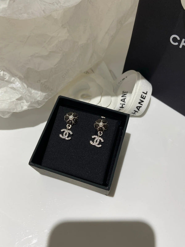 CC Flower Pendant Silver Black Diamond Earrings