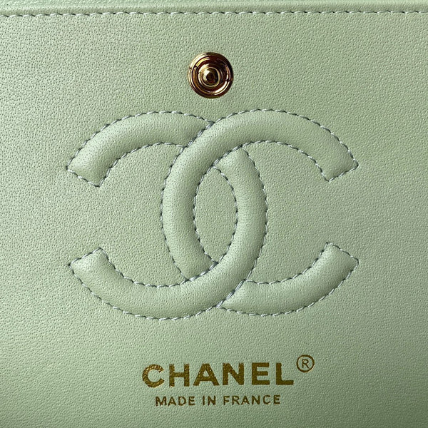 Medium Classic Flap Bag 23cm Light Green Lambskin Gold Hardware