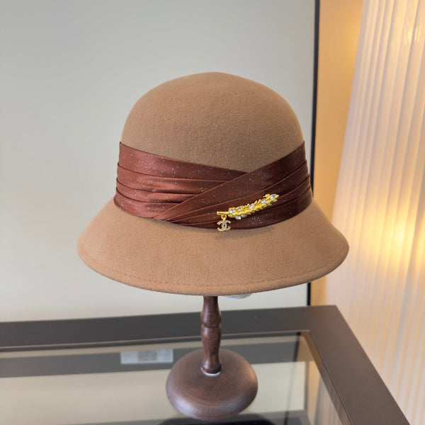 CC Felt Hat With Brooch 477662
