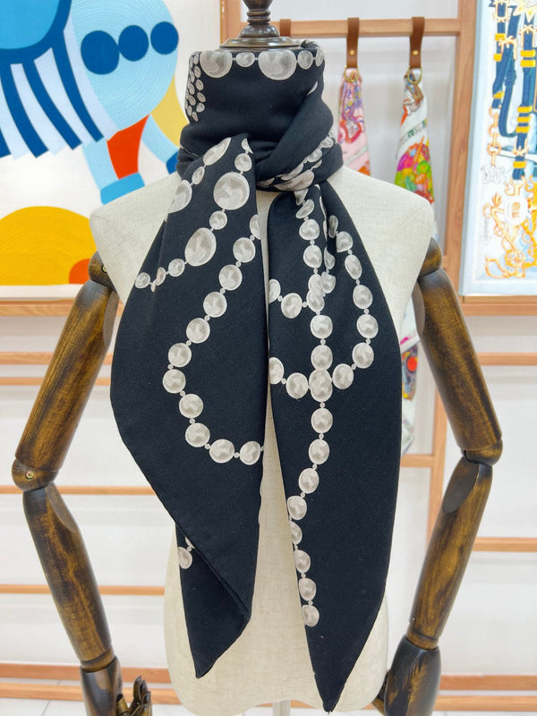 CC Double-Sided Velvet Square Scarf 140cm Black Cashmere 828704