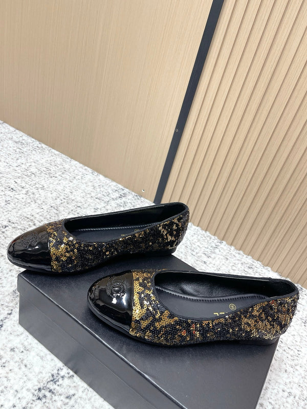 Chanel Coco Mark Ballet Flat Black with Gold in Lambskin 591379