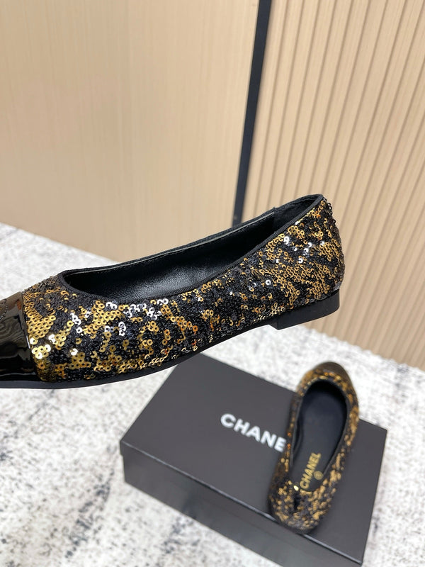 Chanel Coco Mark Ballet Flat Black with Gold in Lambskin 591379