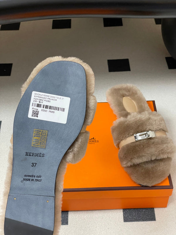 Hermes Giulia Kelly Buckle H-Slippers Beige in Wool 594327