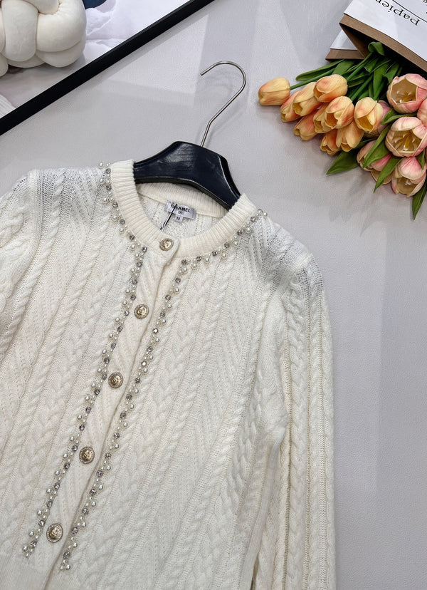 Chanel Cable Knit Crew Neck Cardigan White in Wool 799518