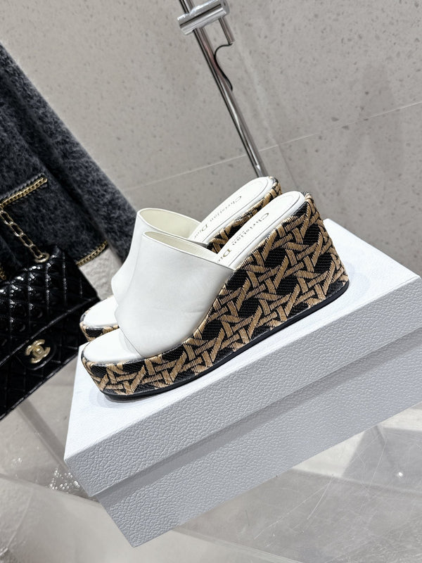 CD Attitude Wedge Sandals White in Cowhide 598182
