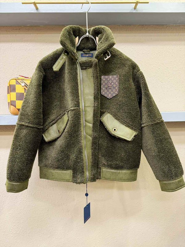 Louis Vuitton Shearling/Fur Coat 494014