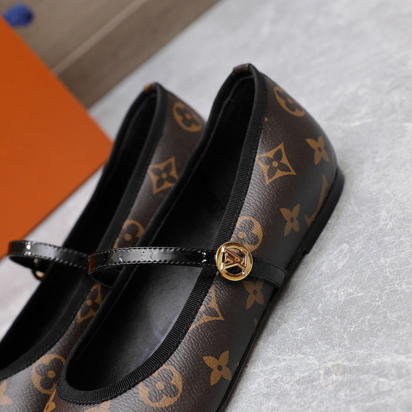 LV 25C Romy Flat Caramel Brown Monogram Sheepskin 600771