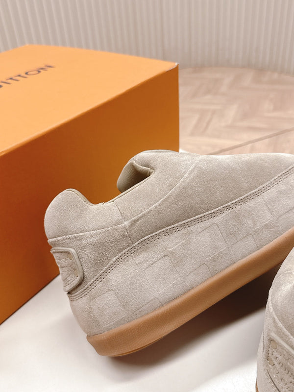 LV x Nigo Collaboration Lace-up Yeti Sneakers Brown in Suede 600797