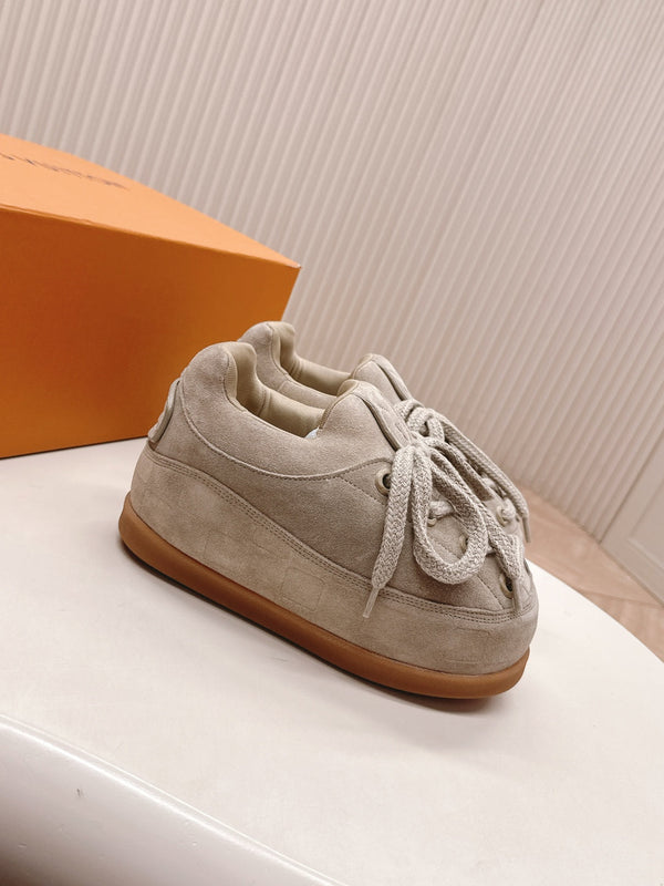 LV x Nigo Collaboration Lace-up Yeti Sneakers Gray in Suede 600800