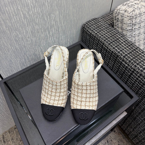 Chanel 26 Classic Chunky Heel Open Back Sandal 95 White in Tweed Fabric 602494