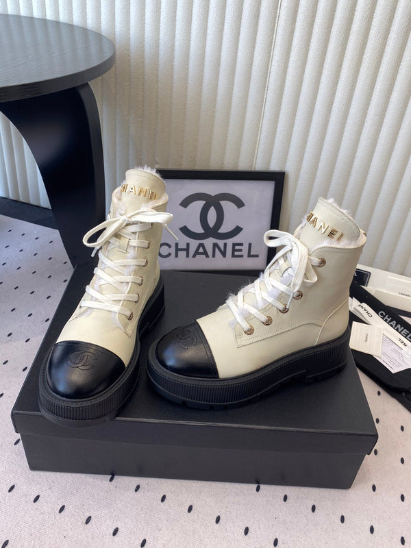 CC Platform Ankle Boots Cream in Leather With Fur Lining 611710